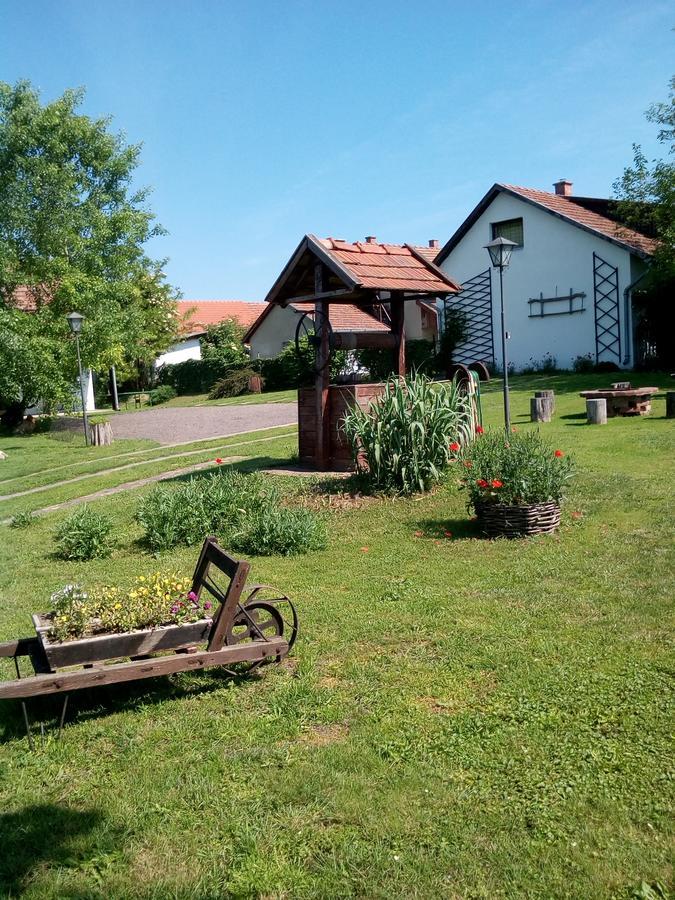 Kiad-Lak Apartmanok - Szep Kartya Elfogado Abádszalók Eksteriør billede